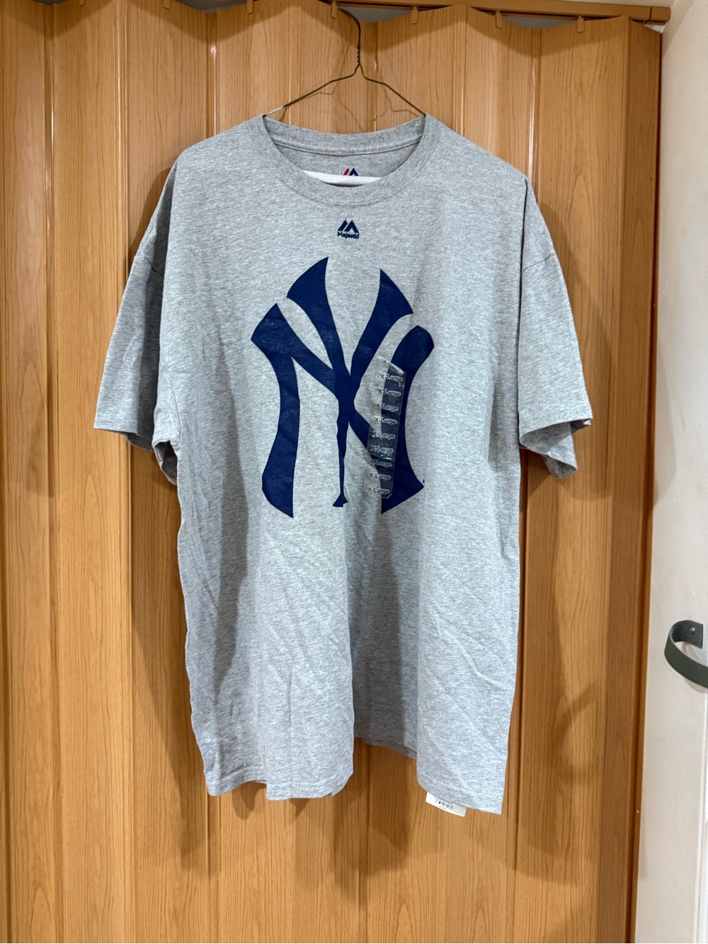 Majestic Gray T-Shirt with Navy New York Yankees Logo